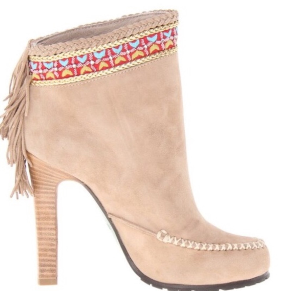 🎉HOST PICK🎉 Donald Pliner Aztec Boots